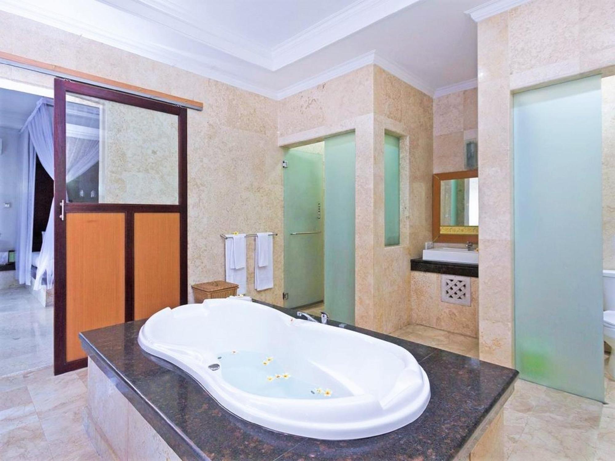 One Bedroom Private Villa Kuta Seminyak  Bagian luar foto