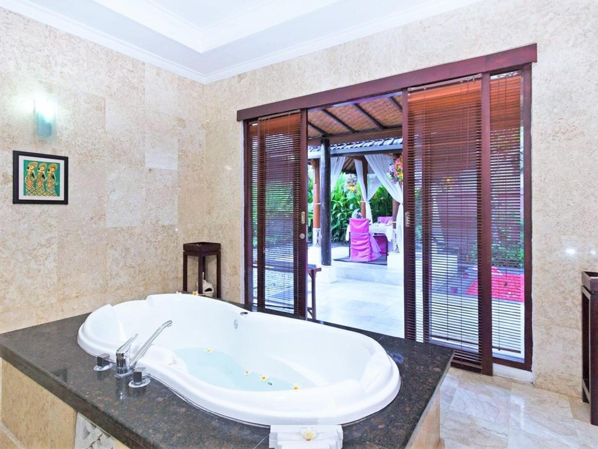 One Bedroom Private Villa Kuta Seminyak  Bagian luar foto